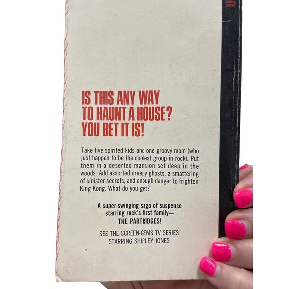 Vintage 1970 The Partridge Family 2 The Haunted Hall Book - Picture 2 of 3